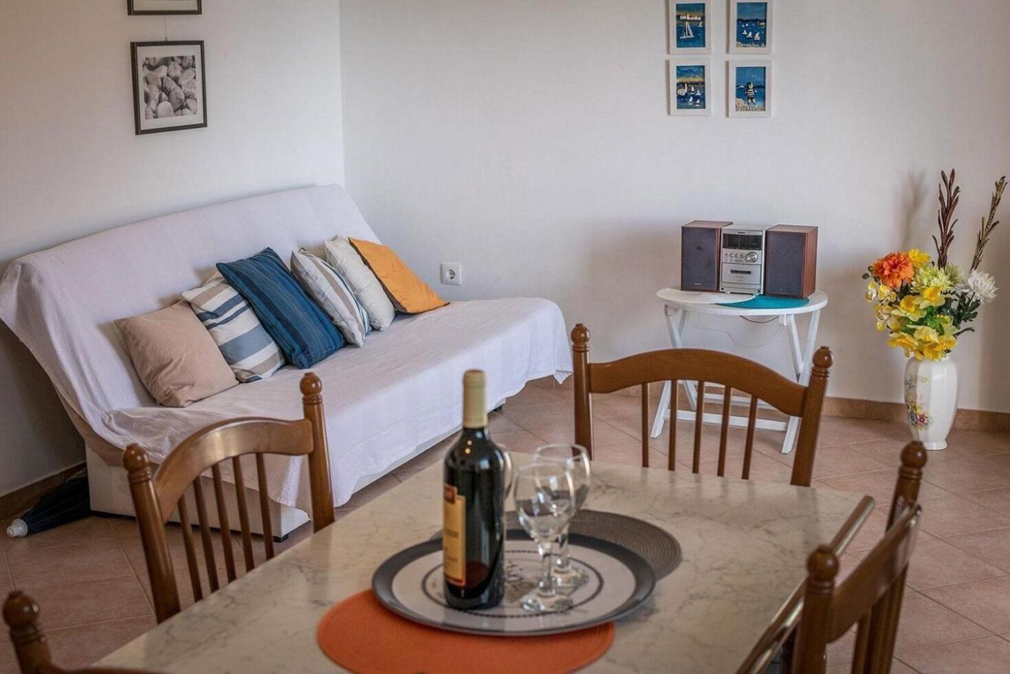 Apartments Brane - 100M From The Beach Trogir Exterior photo